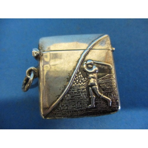 137 - A parcel of silver and white metal vesta cases and a snuff box, all in vintage condition with use-re... 