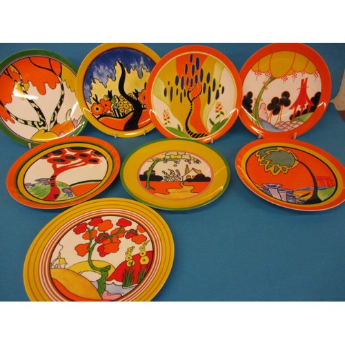 250 - A set of 8 limited edition Wedgwood Clarice Cliff design plates, all in good condition with no obser... 