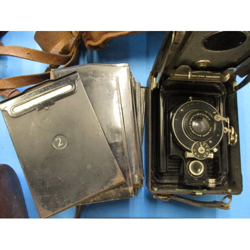 354 - A quantity of vintage cameras and binoculars, various models, all in pre-owned condition with genera... 