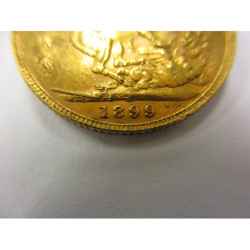 87 - A Victorian full gold sovereign dated 1899, a good grade bullion value coin