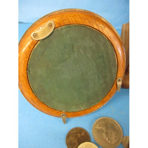 204 - An early 20th century 3 drawer desk top collectors chest, with contents to include military buttons ... 