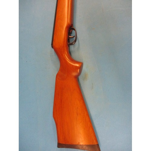 238 - A vintage SMK 19 .22 break barrel air rifle, in working order with general age related marks