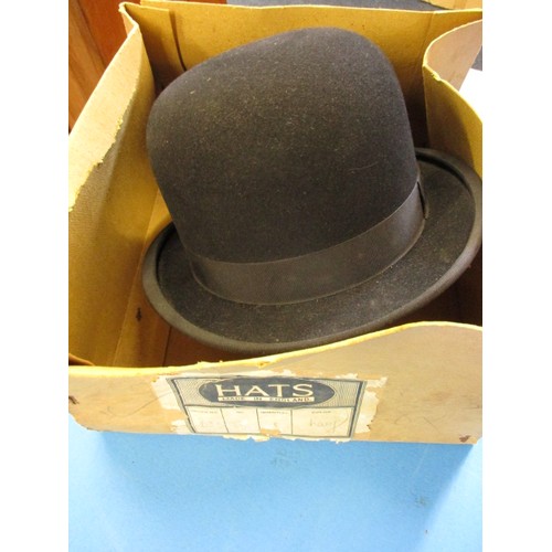 367 - A vintage Harman & Son bowler hat, in good pre-owned condition, probably a ladies riding hat.