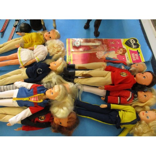 335 - A very large quantity of vintage Sindy dolls and accessories, to include horses, furniture and vehic... 