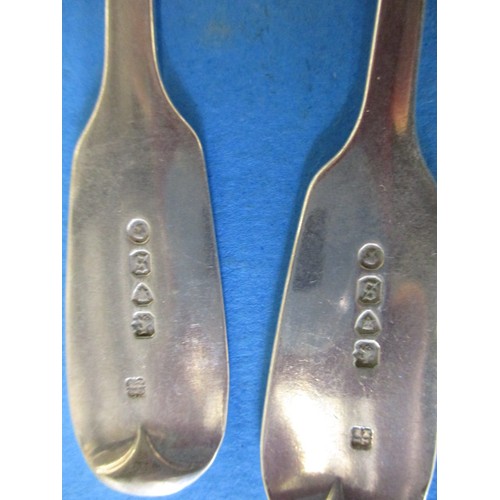 145 - A parcel of antique and later silver spoons, approx. weight 629.7g to include a large William IV ser... 