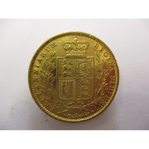 93 - An 1853 shield back sovereign, a fine grade coin, London mint, a coin that’s been in circulation