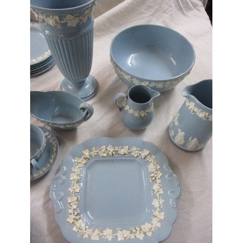 358 - A collection of vintage Wedgwood Queens ware, all with no observed damage or restoration, just gener... 