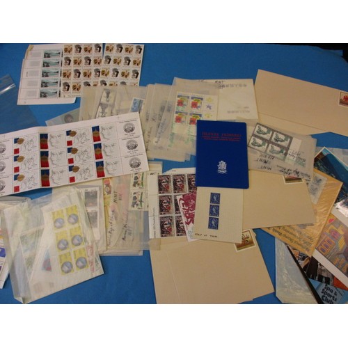 197 - A quantity of vintage world stamps many in unused condition to include part sheets