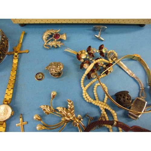 164 - A parcel of vintage costume jewellery, to include a gold ring and some silver items