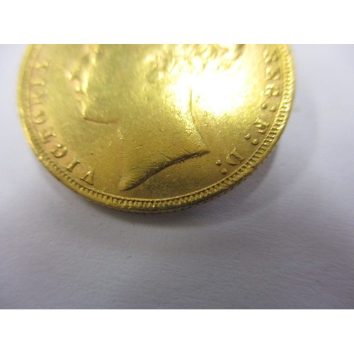 82 - A Victorian full gold sovereign dated 1876, a BV grade coin that’s been in circulation