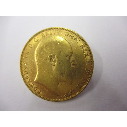 77 - An Edward VII full gold sovereign dated 1909, a BV grade coin that’s been in circulation