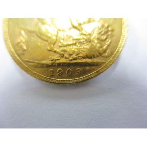 77 - An Edward VII full gold sovereign dated 1909, a BV grade coin that’s been in circulation