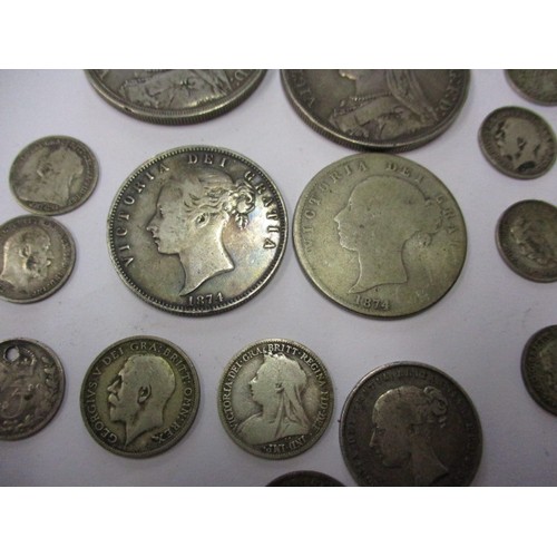 116 - A parcel of pre-1921 silver coins, all in circulated condition and of various denominations