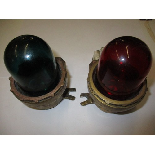 211 - Two small nautical marker lights, red and green for port and starboard, in used condition with gener... 