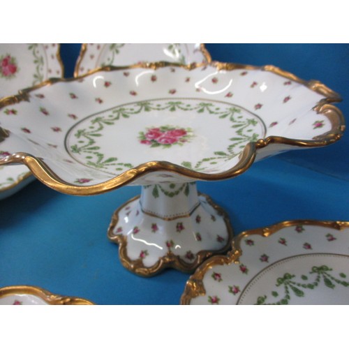 220 - A 1920s George Jones & Sons 6 place cake & muffin set decorated in rose & swag design, in good condi... 