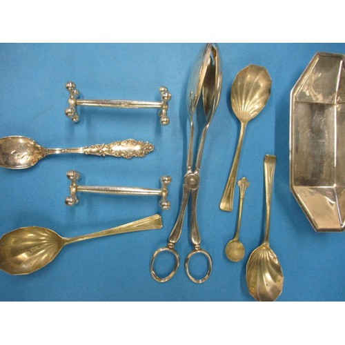 112 - A parcel of sterling silver items to include 19th century Scottish examples, approx. silver weight 2... 