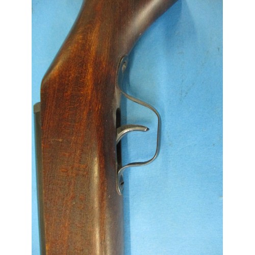 178 - A vintage Relum break barrel air rifle, in reasonable condition cocks and fires, approx. length 97cm