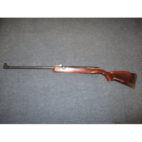 181 - A vintage Webley Osprey .22 side leaver top loading air rifle, in good working order, approx. length... 