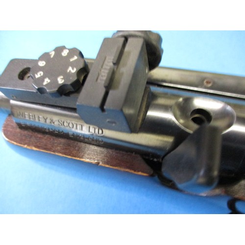 181 - A vintage Webley Osprey .22 side leaver top loading air rifle, in good working order, approx. length... 