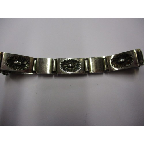 48 - A vintage Georg Jensen sterling silver link bracelet, approx. linear length 19cm approx. weight 28.9... 