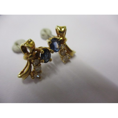 44 - A pair of 18ct gold, diamond and sapphire forget-me-not stud earrings, approx. weight 2.3 in good pr... 