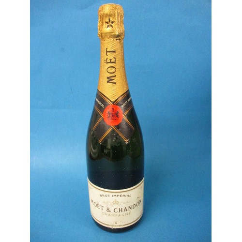 291 - A bottle of Moet & Chandon champagne, private cellar stored