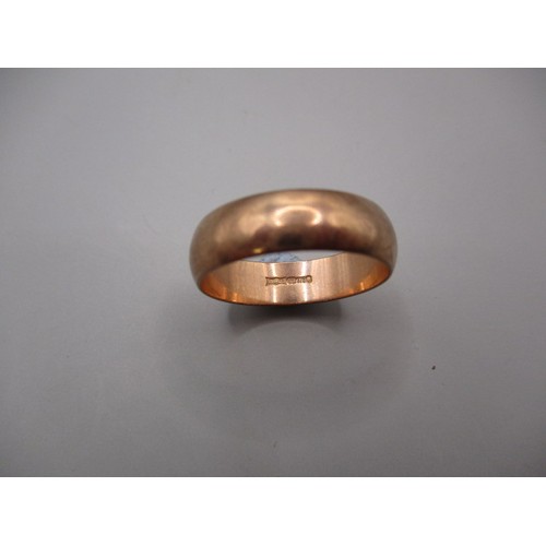54 - A 9ct rose gold wedding band, approx. ring size ‘U’ approx. weight 3.9g approx. width 6.19mm in good... 