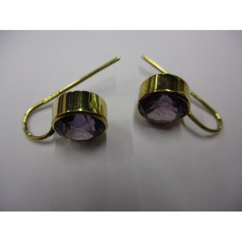 52 - A pair of vintage 18ct yellow gold and alexandrite earrings, in good pre-owned condition, approx. we... 