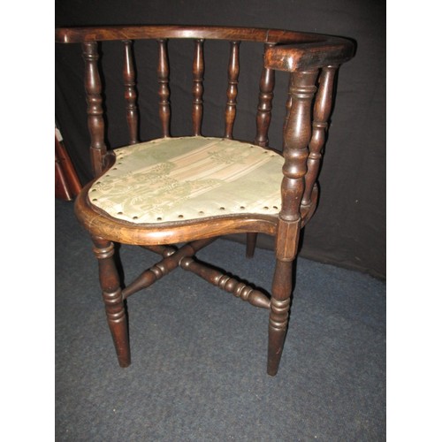 321 - An antique bent and turned wood corner chair, having slight play in joints and general age-related r... 