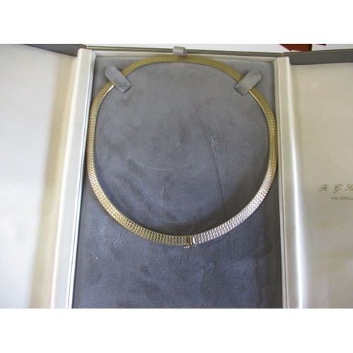 67 - A 9ct yellow gold choker style necklace, approx. weight 29.1g, in good pre-owned condition in origin... 