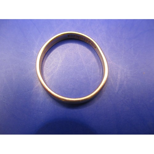 43 - A 22ct yellow gold wedding band, approx. ring size ‘K+’ approx. weight 2.5g approx. width 2.67mm in ... 