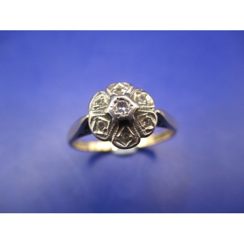 31 - An antique 18ct yellow gold and diamond daisy ring, approximate weight 3.1g, approx. ring size O