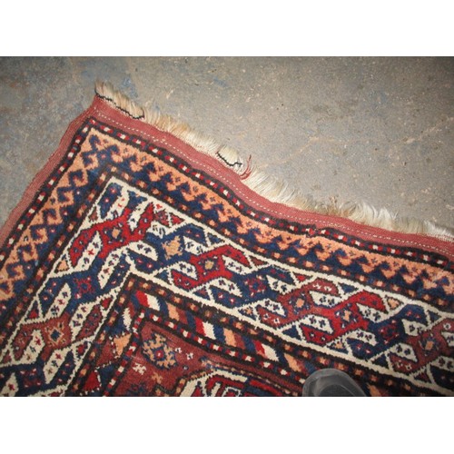 309 - A vintage wool rug, approx. size 290x170cm in good pre-owned condition with use-related marks