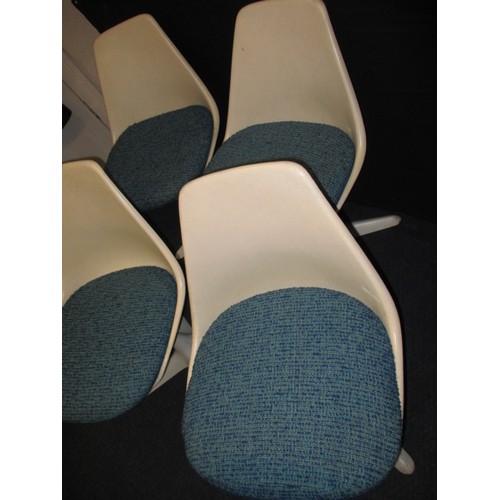 310 - 4 Arkana 115 tulip chairs, designed by Maurice Burk in the 1960s, these are vintage chairs and each ... 