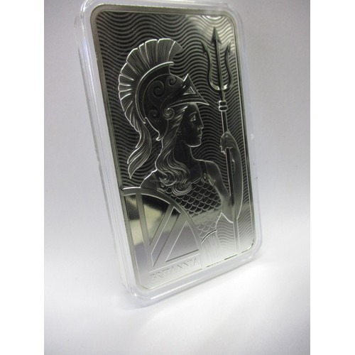 113 - A Royal Mint 10oz .999 fine silver ingot, in plastic display case depicting Britannia to the reverse