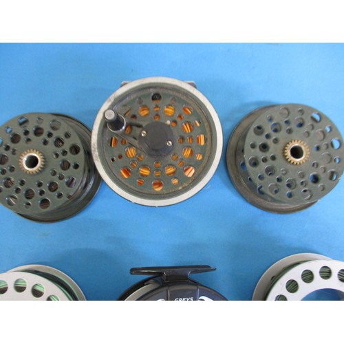 234 - 6 Vintage Fly Fishing reels, to include a Greys GRXi 7/8 and a Shakespeare Speedx, all appear to be ... 