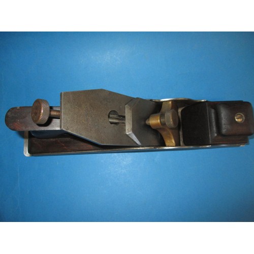 233 - An antique Norris carpenters smoothing plan, approx. length 36.5cm, in good used condition with gene... 