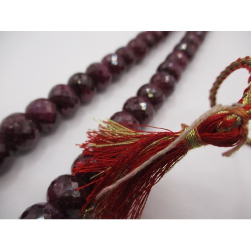 155 - A vintage ruby necklace, graduated sized beads. Appox. Linear length 48cm, approx. gross weight 168g... 