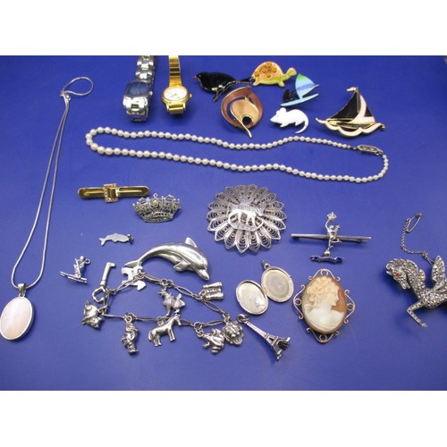 A parcel of costume jewellery items to include a 9ct gold cameo brooch and some silver items, all in pre-owned condition, 2 enamel brooches with chips