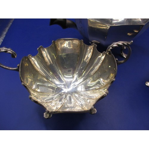 133 - A 1930s sterling silver 3 piece tea set, in good pre-owned condition, approx. gross weight 560g