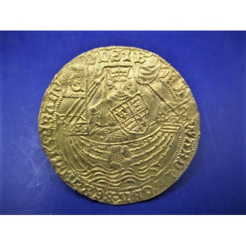 129 - An Edward IV gold rose Noble/Ryal, London mint, type VII (1466-7) the obverse crowned king in ship w... 