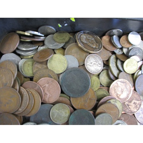 168 - A large quantity of world coins, approx. weight 15kg, all in circulated condition