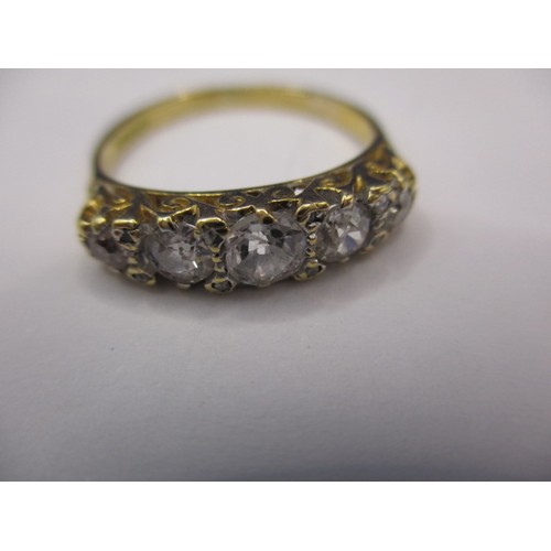 15 - A vintage 18ct yellow gold 5 stone diamond ring, approx. diameter of largest stone 3.95mm, approx. r... 