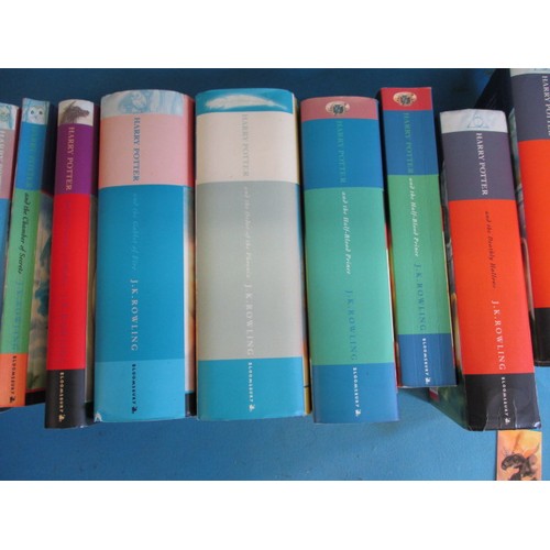 87 - A parcel of Harry Potter books, to include 5 first editions, some hard backs, one without dust cover... 