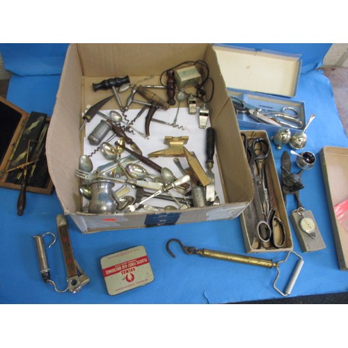 93 - A parcel of interesting collectables, to include corkscrews, all in used condition