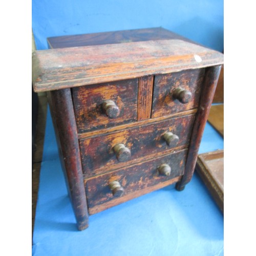 134 - A parcel of antique and later boxes and treen items, all with age-related marks