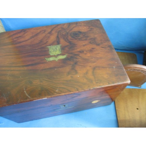 134 - A parcel of antique and later boxes and treen items, all with age-related marks