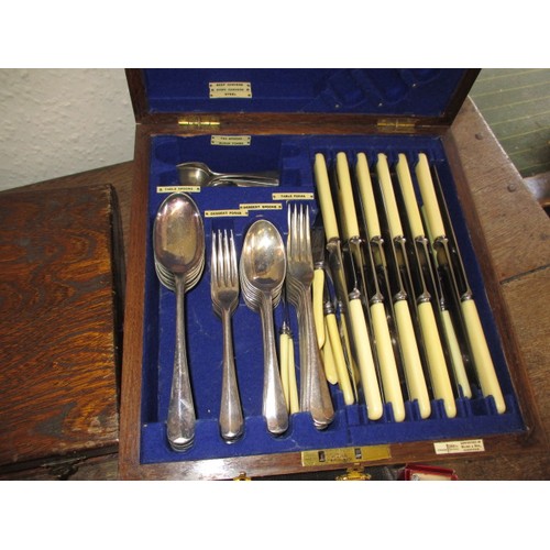 140 - A parcel of vintage boxed cutlery, to include Mappin & Webb, and other interesting items, all in use... 