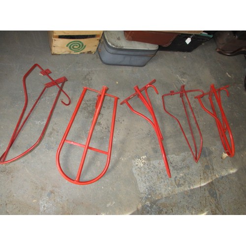 273 - A quantity of tack room saddle racks, in good condition