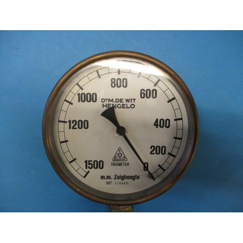 314 - A vintage high pressure steam gauge approx. diameter 17cm, not tested as to function